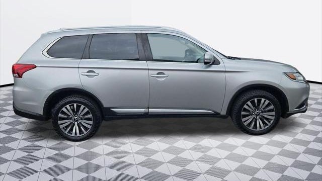 2020 Mitsubishi Outlander SE