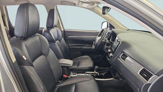 2020 Mitsubishi Outlander SE