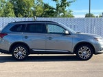 2016 Outlander Thumbnail 3