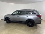 2018 Outlander Thumbnail 11