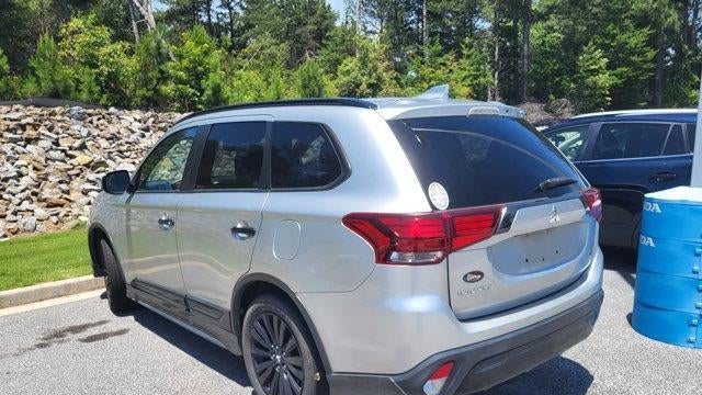 2020 Mitsubishi Outlander SE