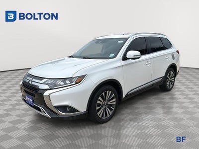 Photo of a 2020 Mitsubishi Outlander SE 4DR SUV for sale