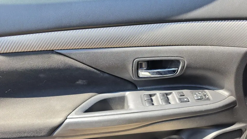 2018 Mitsubishi Outlander SE