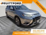 2019 Outlander Thumbnail 1