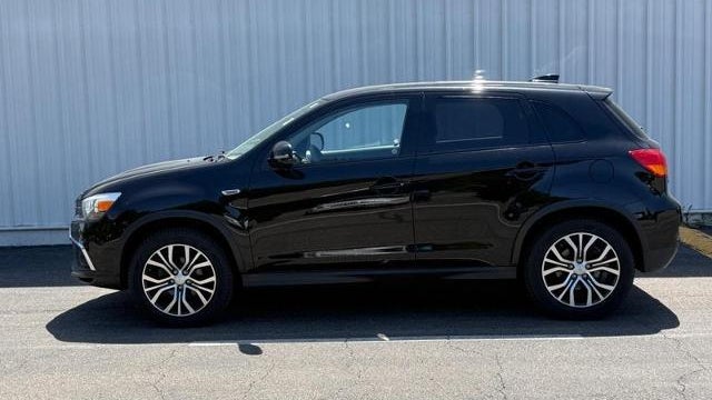 2019 Mitsubishi Outlander Sport LE