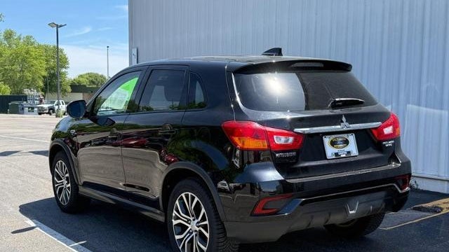 2019 Mitsubishi Outlander Sport LE