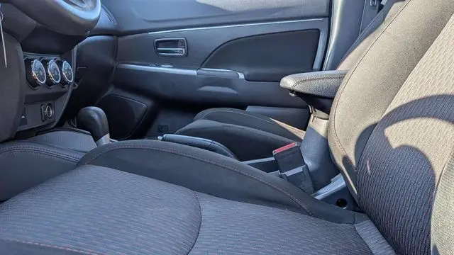 2019 Mitsubishi Outlander Sport LE