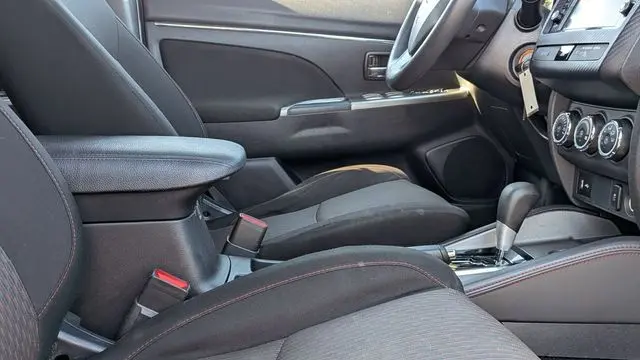 2019 Mitsubishi Outlander Sport LE