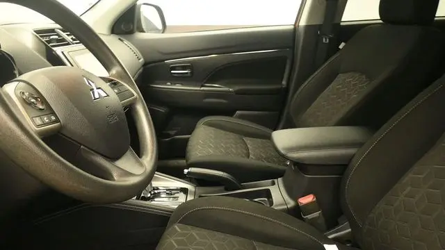 2020 Mitsubishi Outlander Sport SE