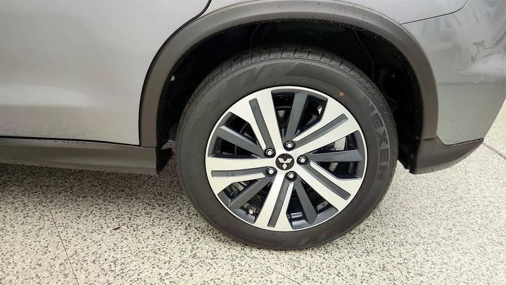 2021 Mitsubishi Outlander - $16,995