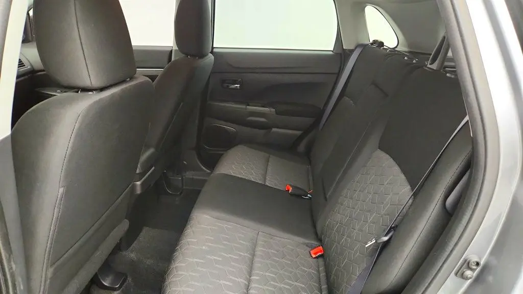 2021 Mitsubishi Outlander - $16,995