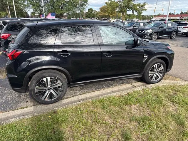 2024 Mitsubishi Outlander - $17,570