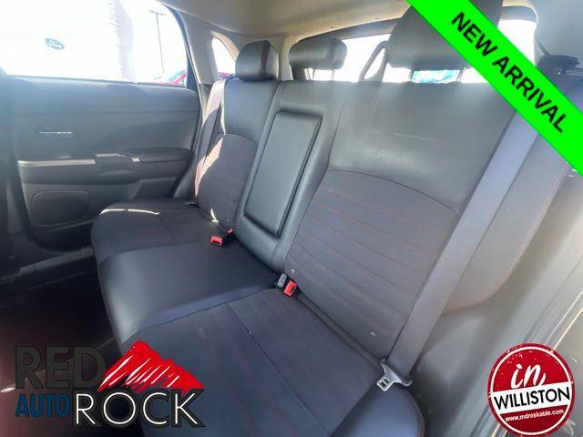 2024 Mitsubishi Outlander - $18,878