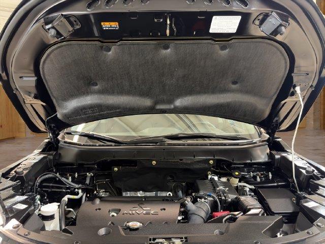 2024 Mitsubishi Outlander - $18,878