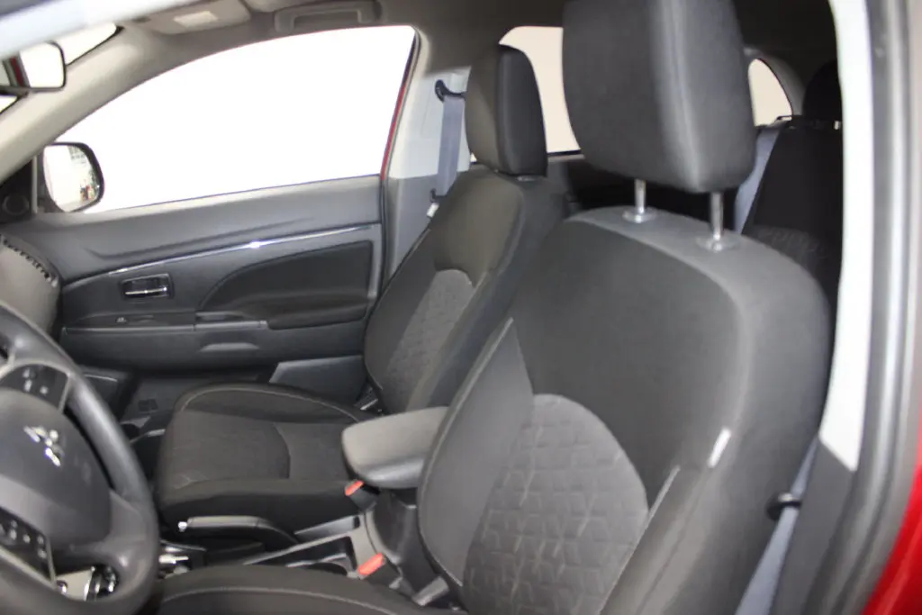 2024 Mitsubishi Outlander - $17,148