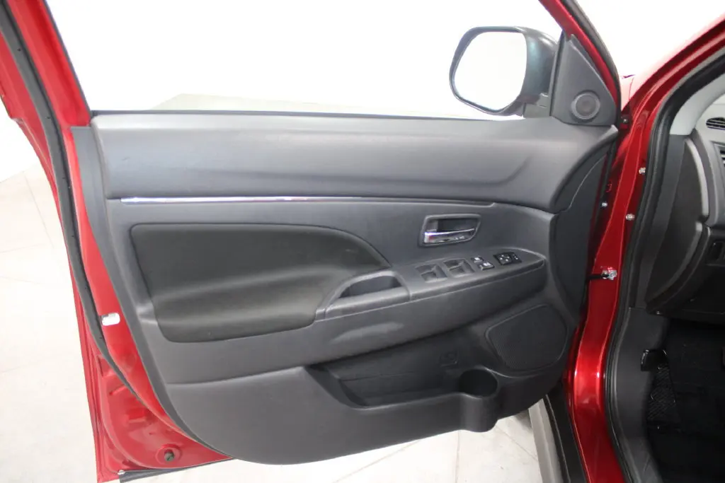 2024 Mitsubishi Outlander - $17,148