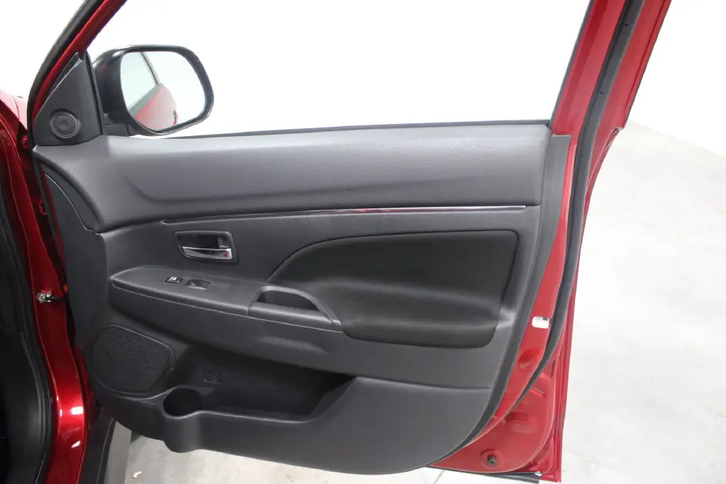 2024 Mitsubishi Outlander - $17,148