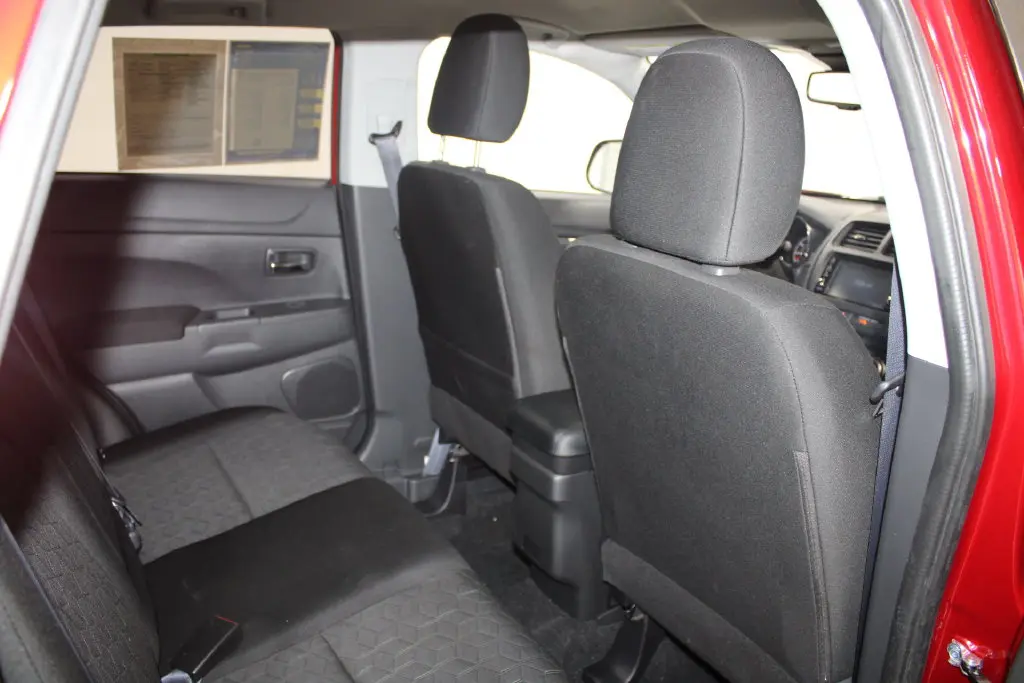 2024 Mitsubishi Outlander - $17,148