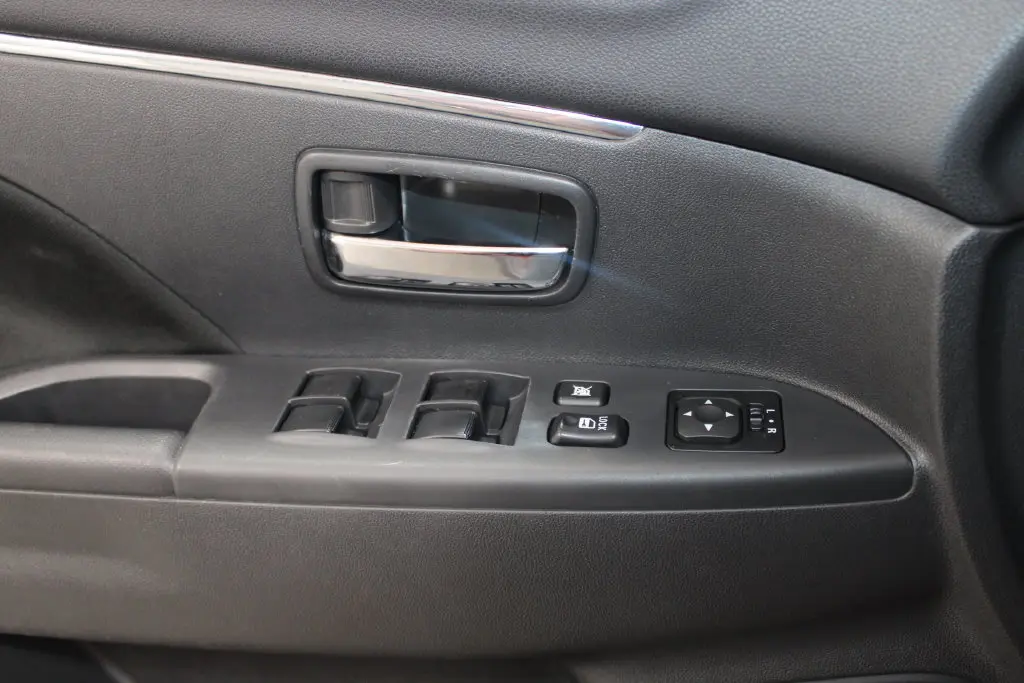 2024 Mitsubishi Outlander - $17,148