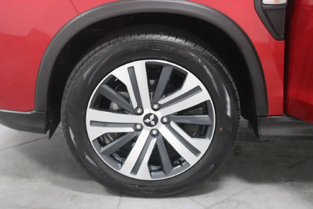 2024 Mitsubishi Outlander - $17,148