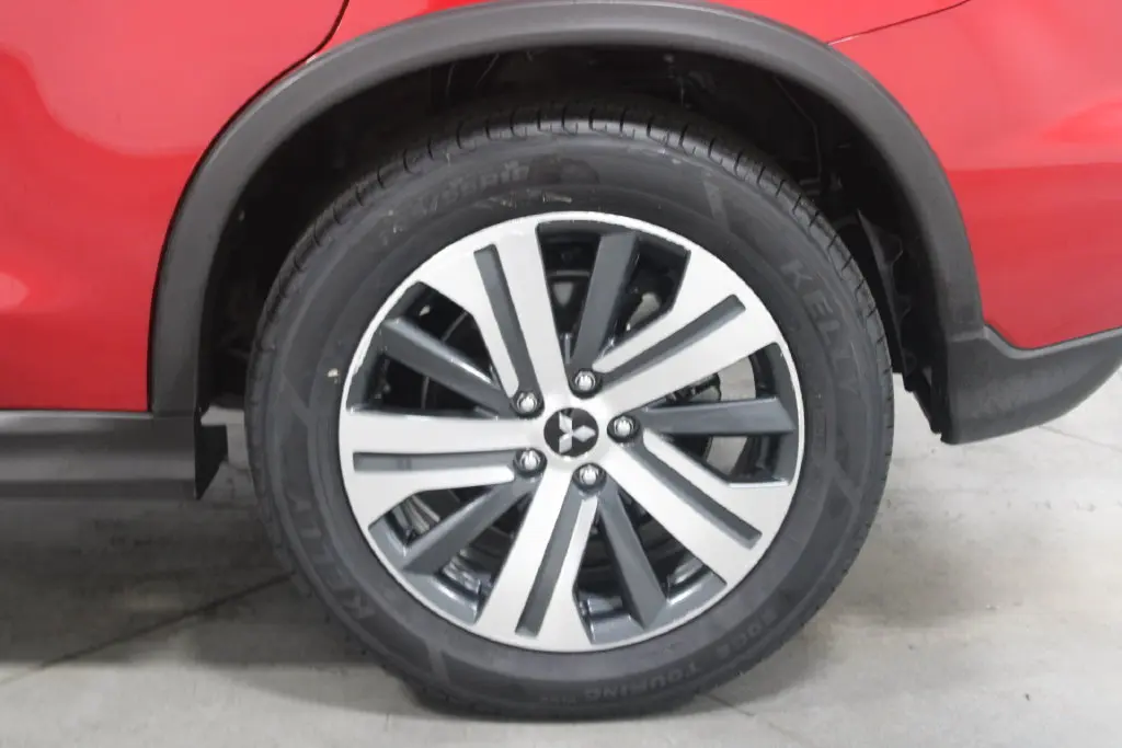 2024 Mitsubishi Outlander - $17,148