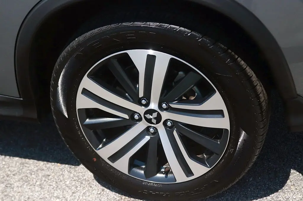2025 Mitsubishi Outlander - $21,997