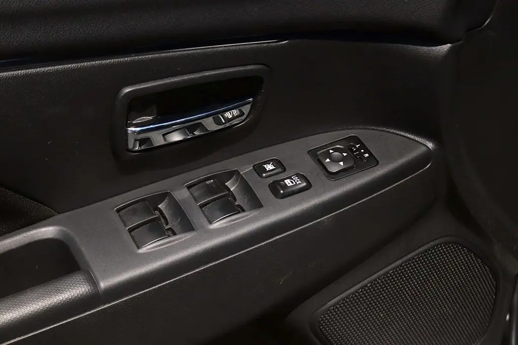 2025 Mitsubishi Outlander - $21,997