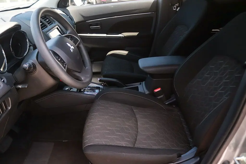 2025 Mitsubishi Outlander - $21,997
