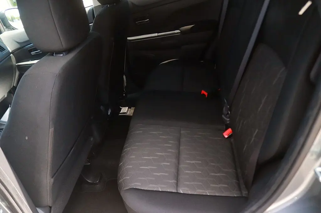 2025 Mitsubishi Outlander - $21,997