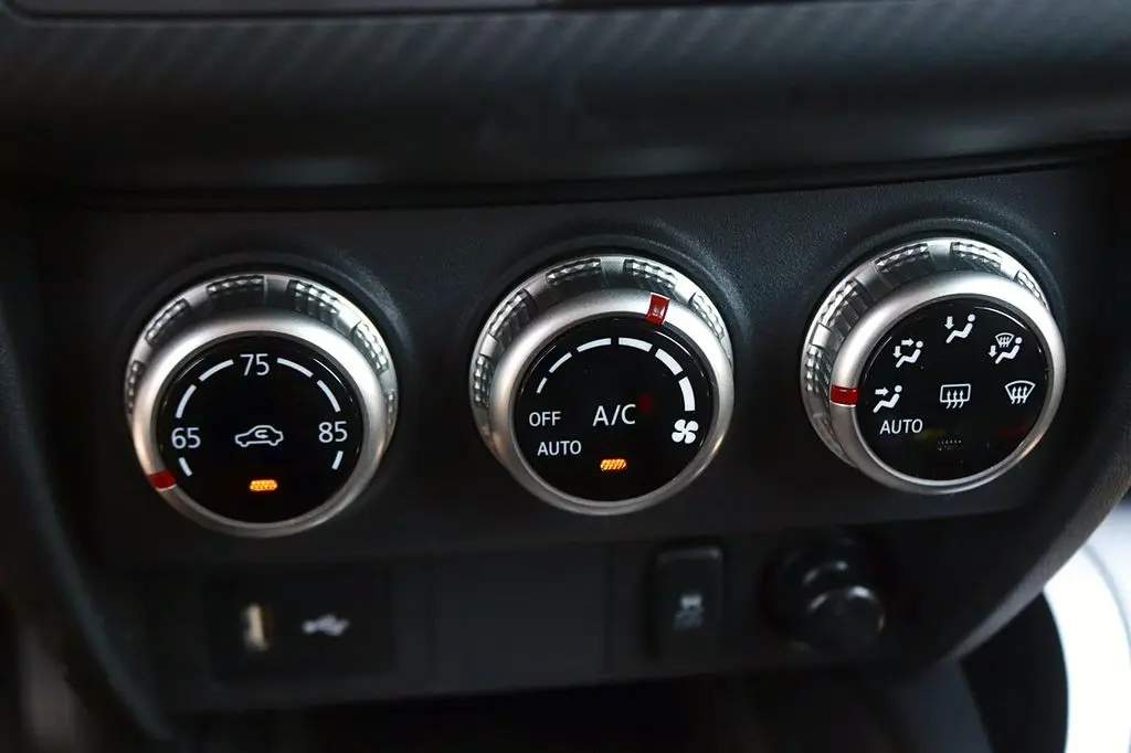 2025 Mitsubishi Outlander - $21,997