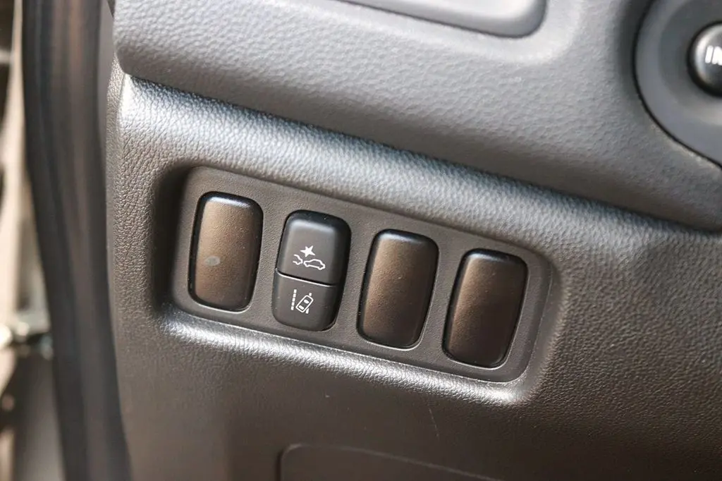 2025 Mitsubishi Outlander - $21,997