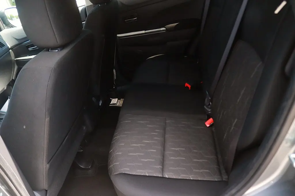 2025 Mitsubishi Outlander - $20,997