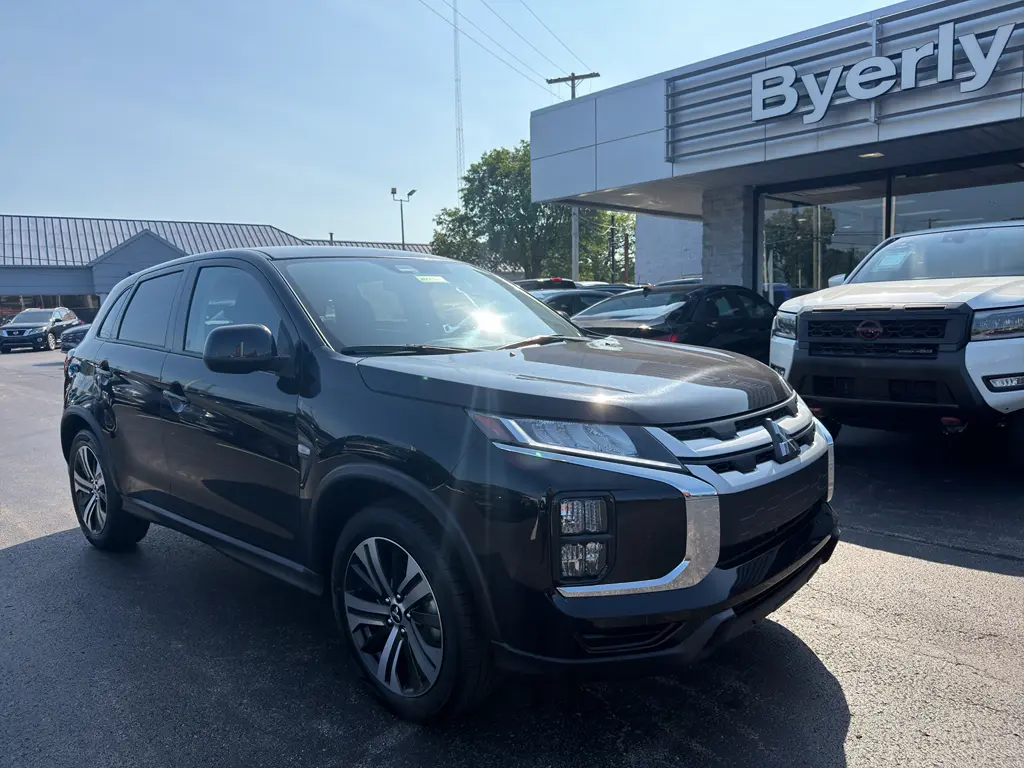 2025 Mitsubishi Outlander - $21,995