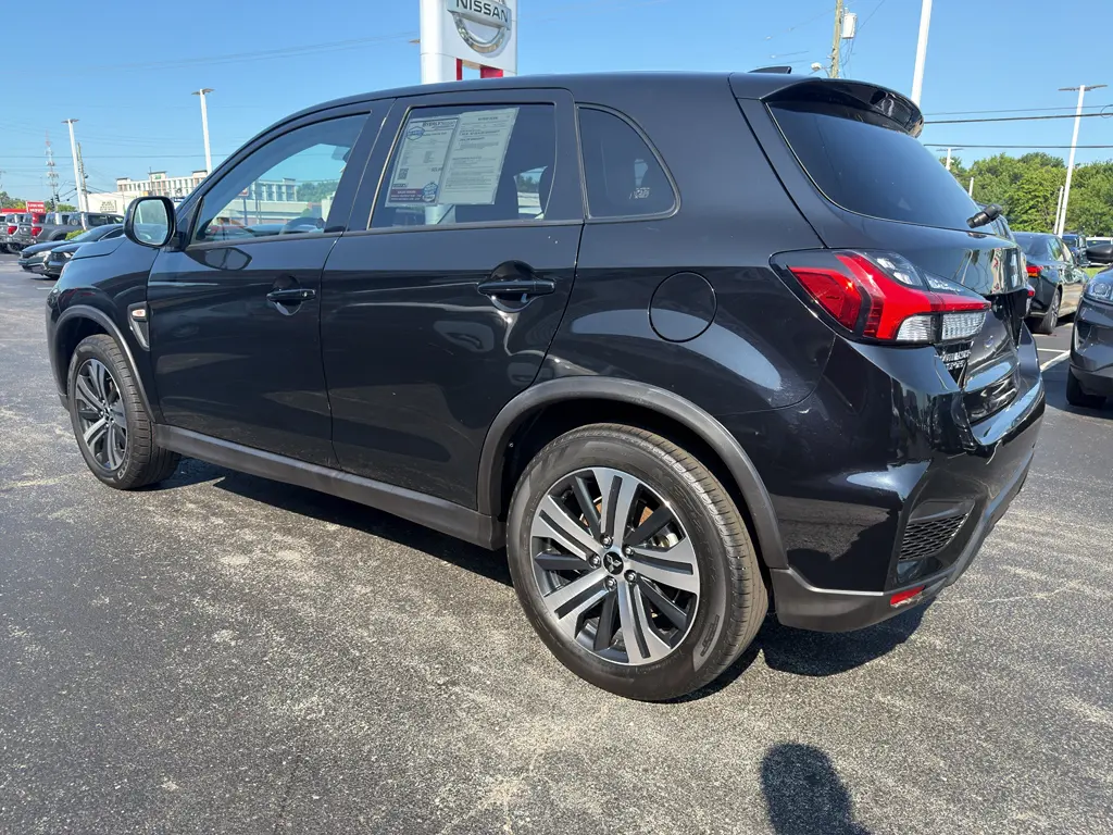 2025 Mitsubishi Outlander - $21,995