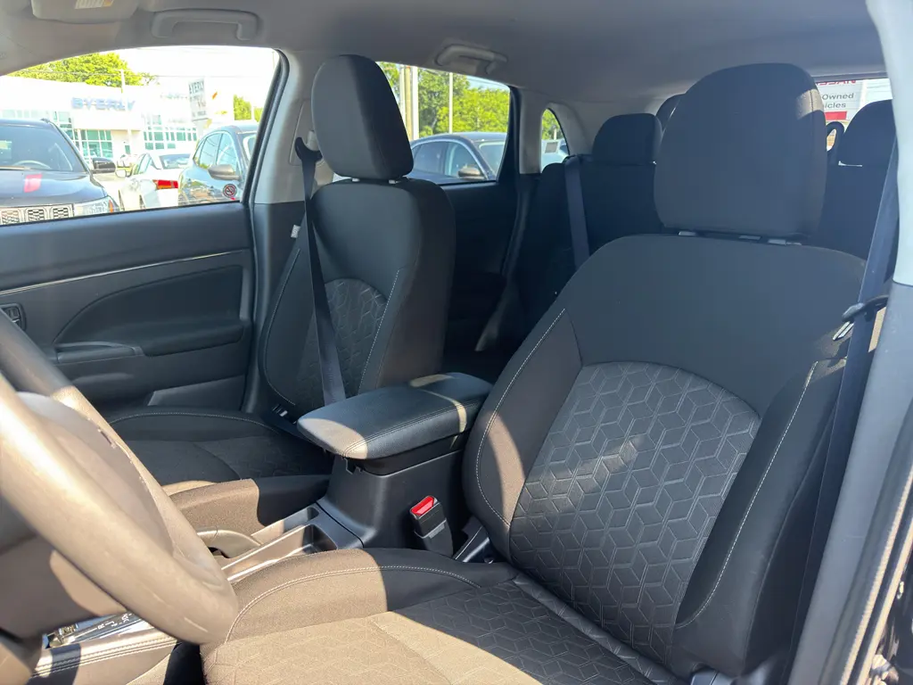 2025 Mitsubishi Outlander - $21,995