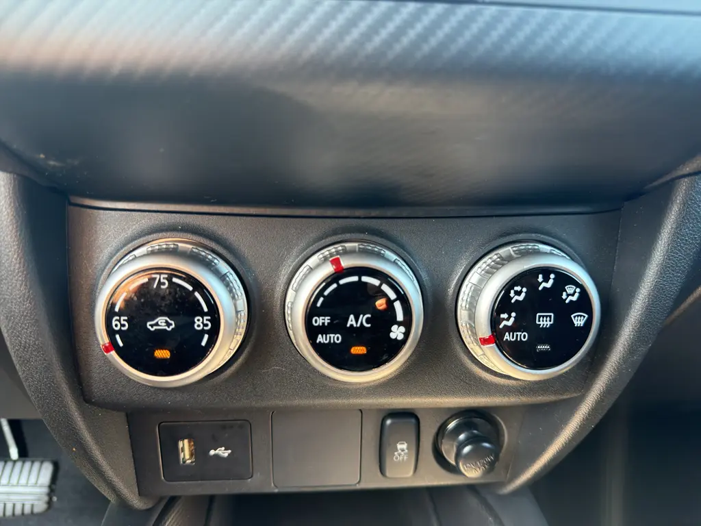 2025 Mitsubishi Outlander - $21,995