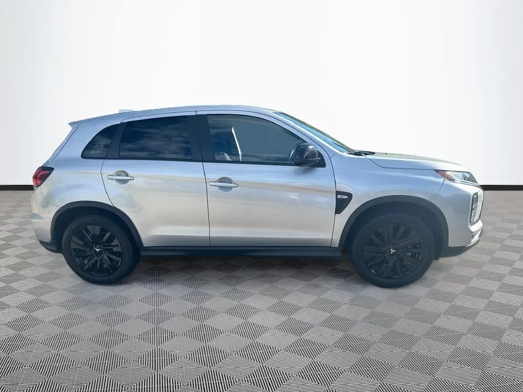 2025 Mitsubishi Outlander - $20,627