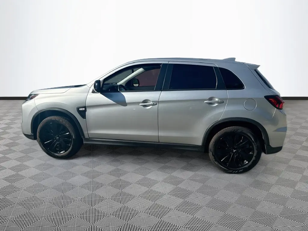 2025 Mitsubishi Outlander - $20,627