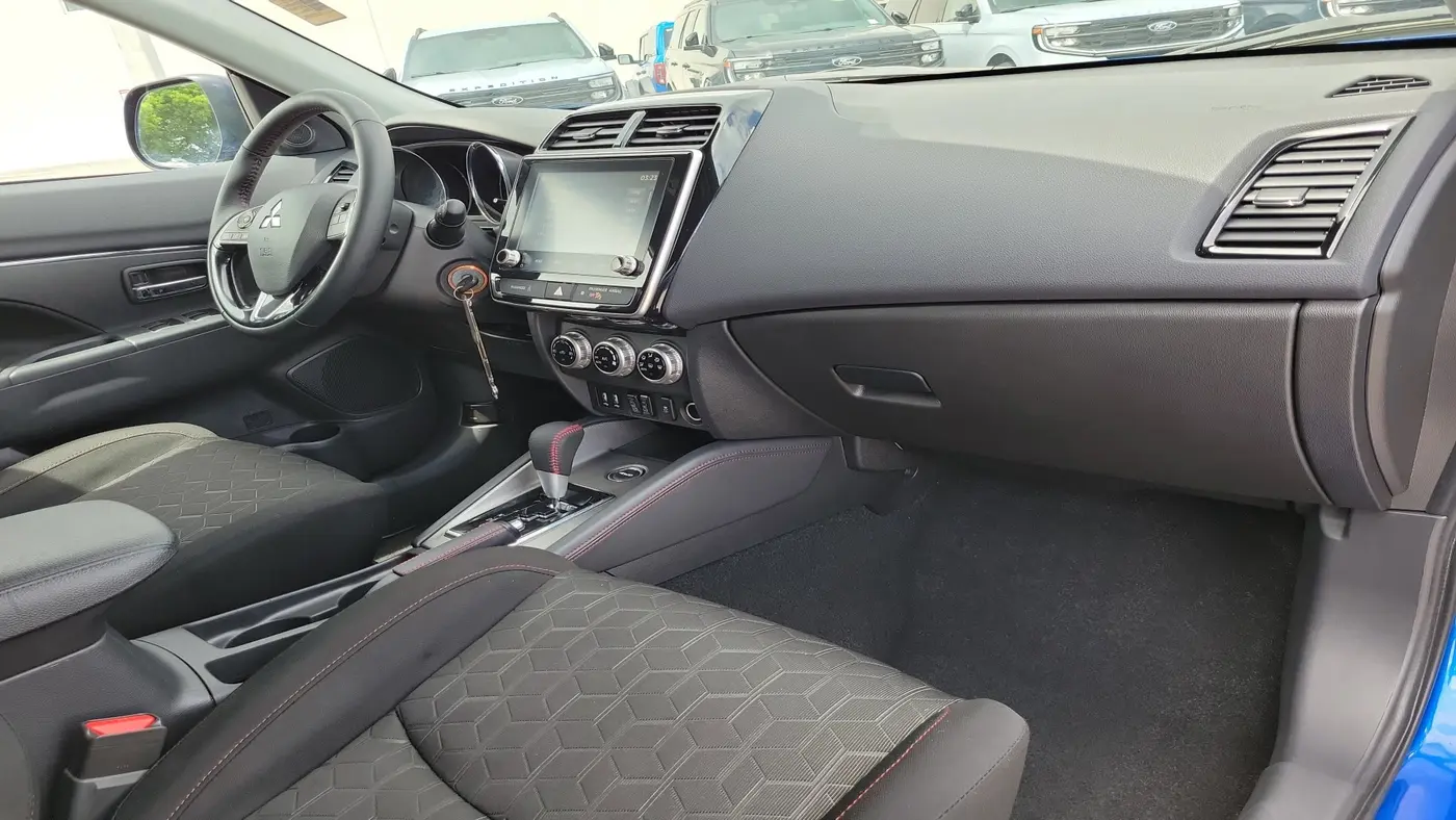 2025 Mitsubishi Outlander Sport S