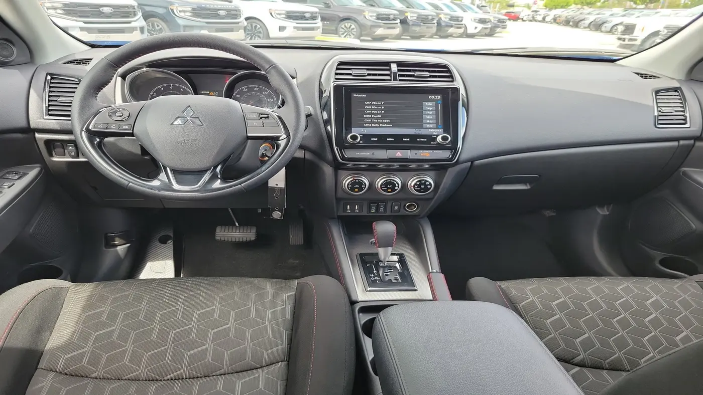 2025 Mitsubishi Outlander Sport S