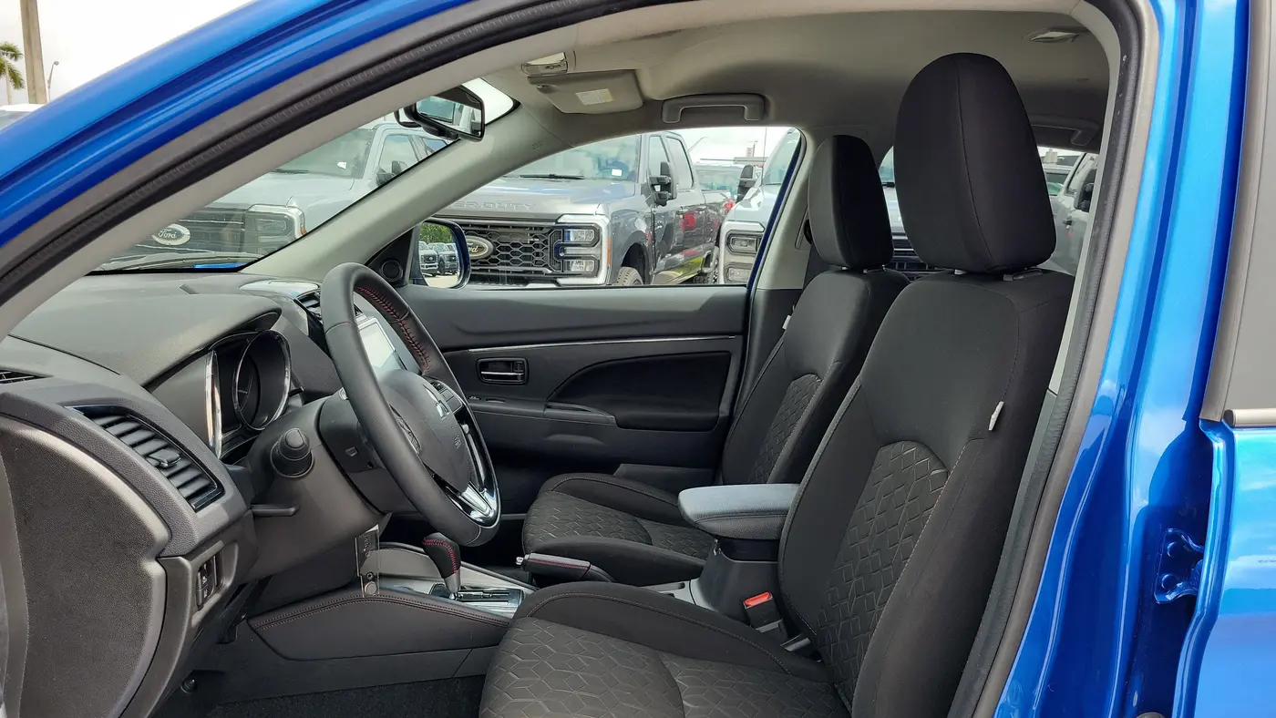 2025 Mitsubishi Outlander Sport S