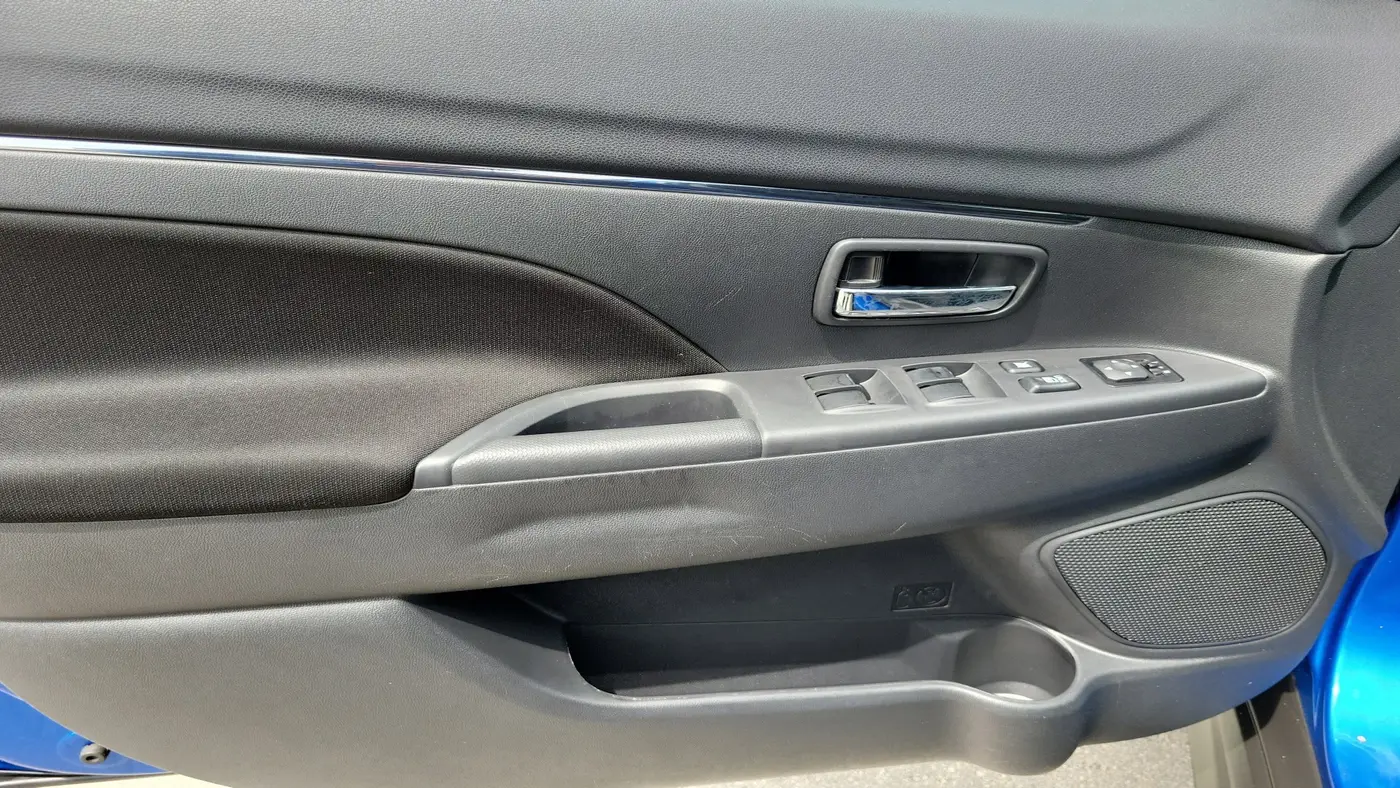 2025 Mitsubishi Outlander Sport S