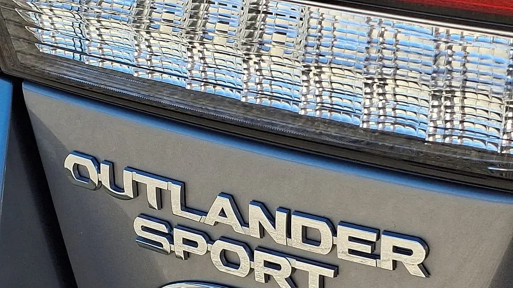 2023 Mitsubishi Outlander Sport S