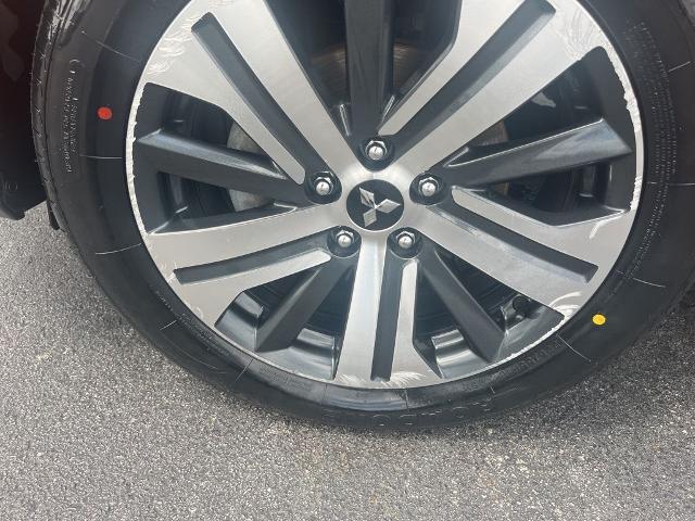2024 Mitsubishi Outlander - $17,799