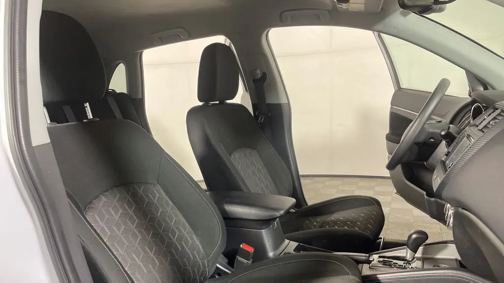 2024 Mitsubishi Outlander Sport S