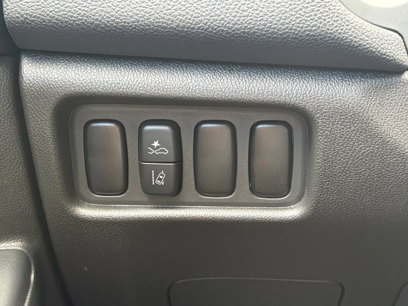 2024 Mitsubishi Outlander - $17,300