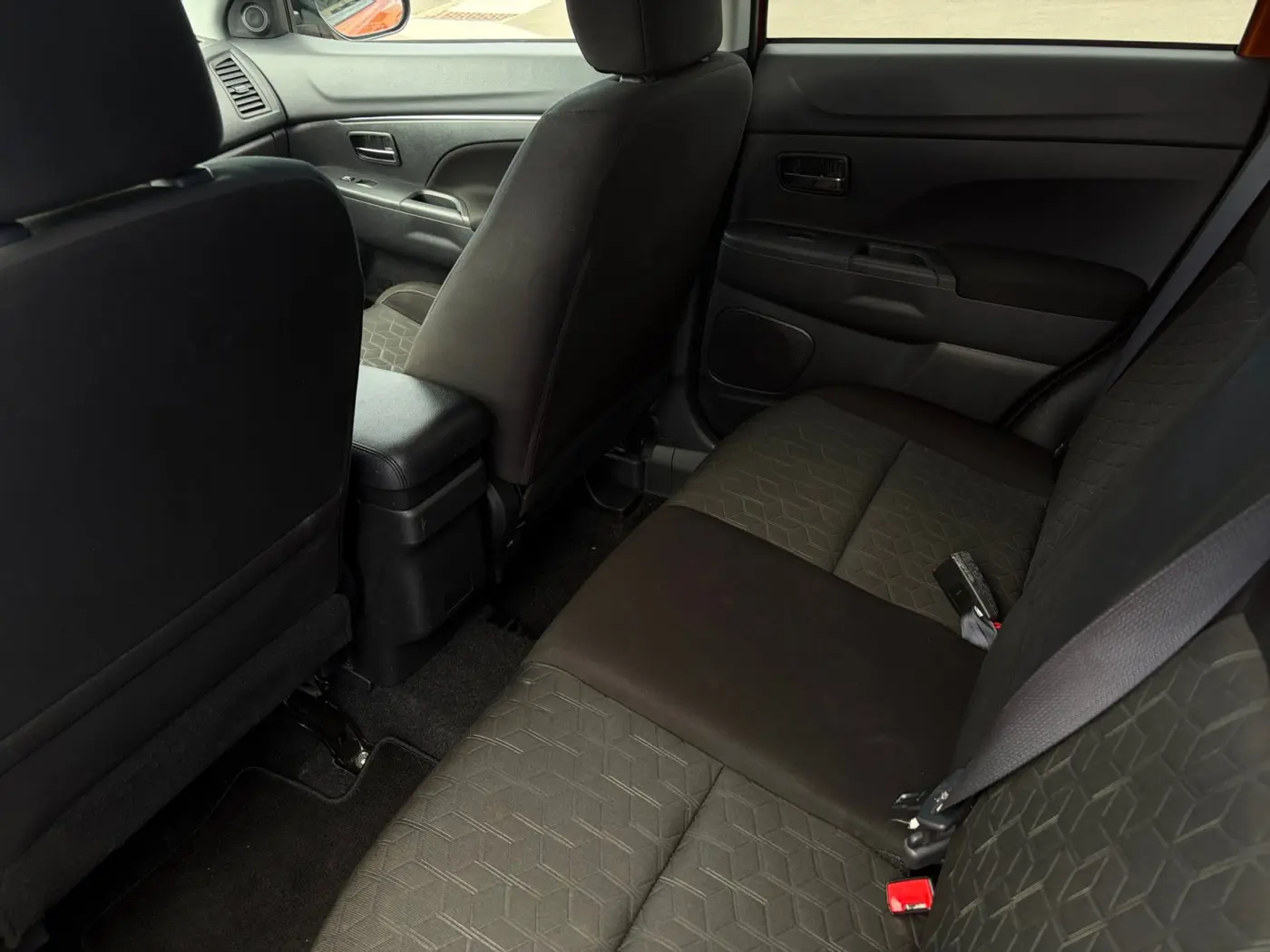 2024 Mitsubishi Outlander - $17,300