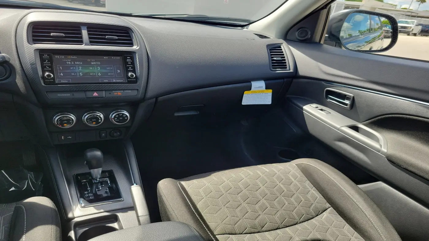 2025 Mitsubishi Outlander Sport S
