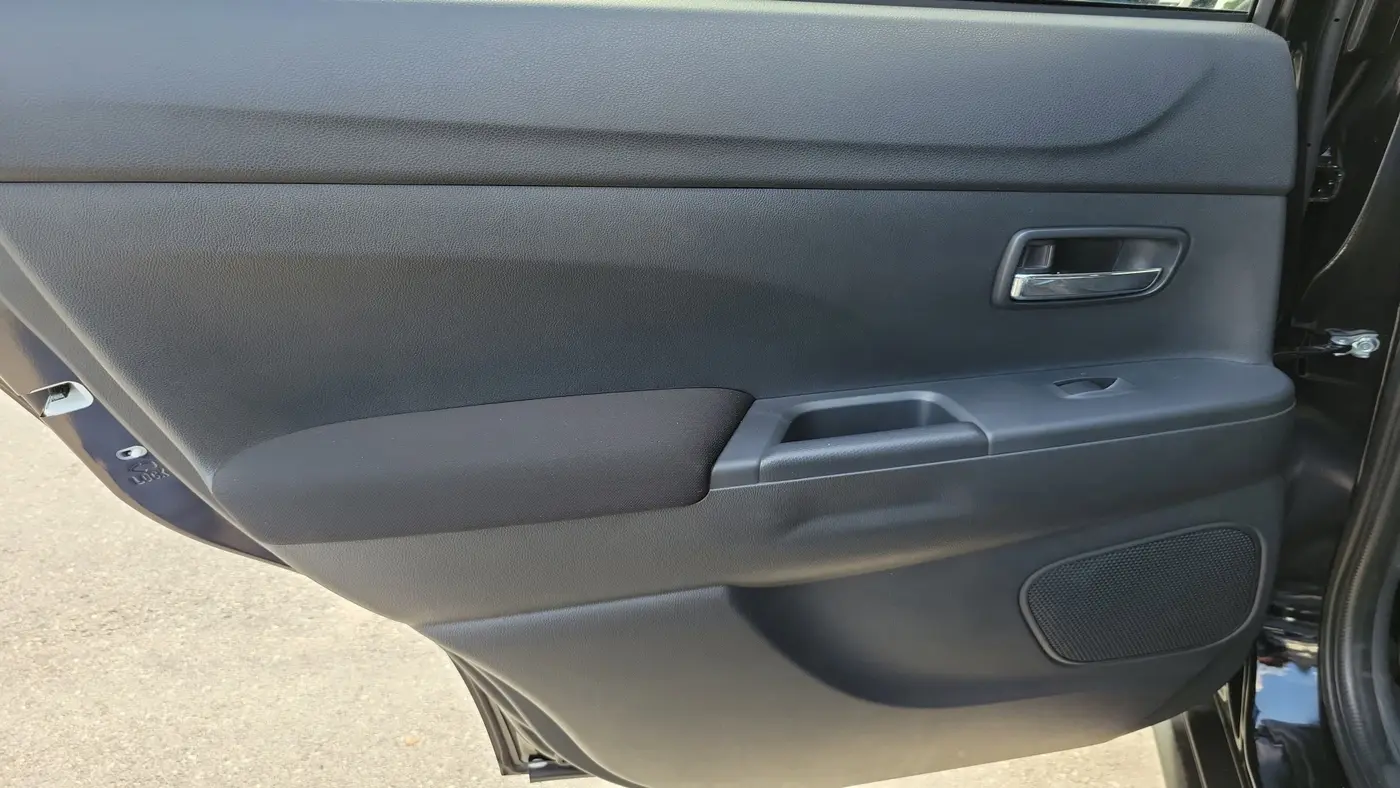 2025 Mitsubishi Outlander Sport S