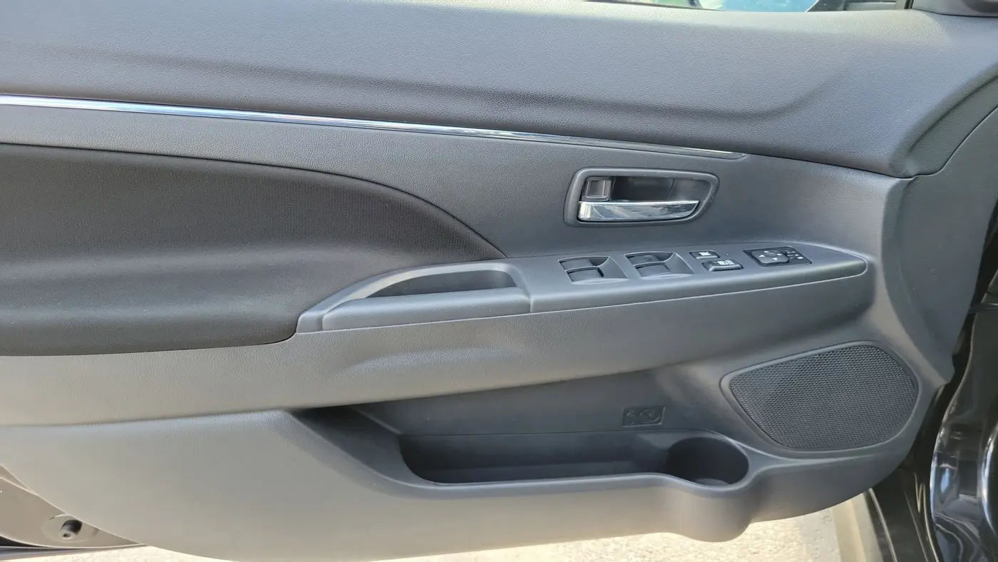 2025 Mitsubishi Outlander Sport S